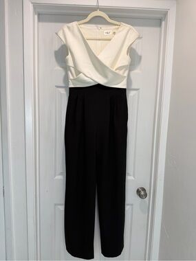 Eliza J Black & White Wide Leg Jumpsuit Size 2 Formal Cocktail Evening